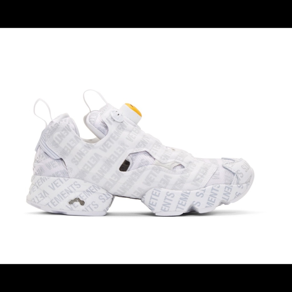 Reebok Emoji Vetements
